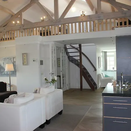 Fantastic Loft For 9 People 아파트