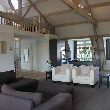 Fantastic Loft For 9 People *